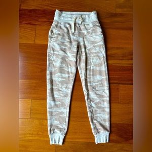 Athleta balance jogger in camo oatmeal